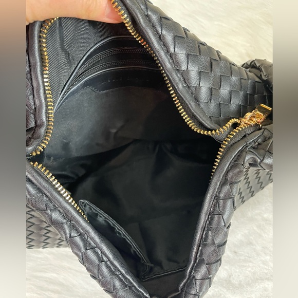 Melie Bianco Brigitte large  Black Woven Shoulder Bag - Picture 5 of 10